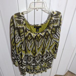 ~NWOT Women's blouse.